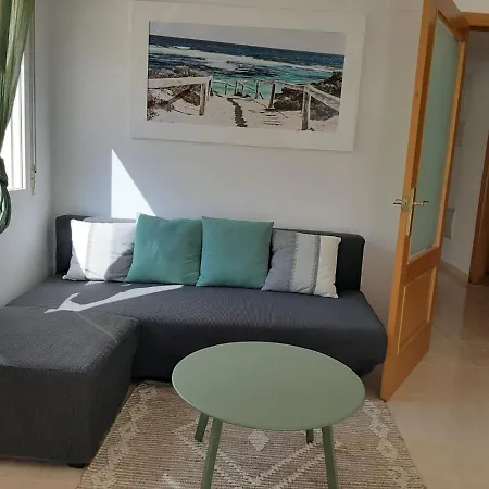 Two Bed Two Bathrooms Ground Floor With Pool View Apartment *