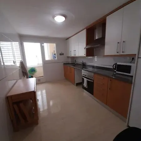 Two Bed Two Bathrooms Ground Floor With Pool View Apartment